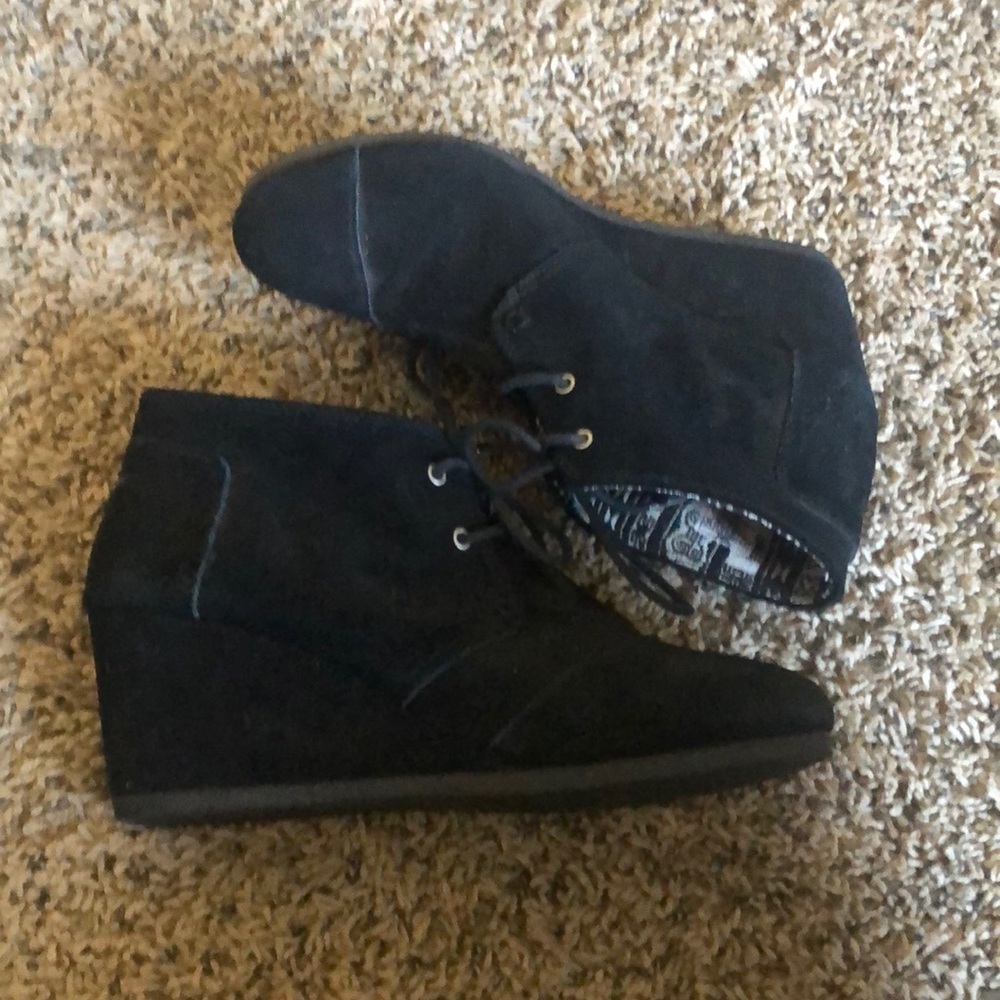 Beautiful genuine leather tom boots.